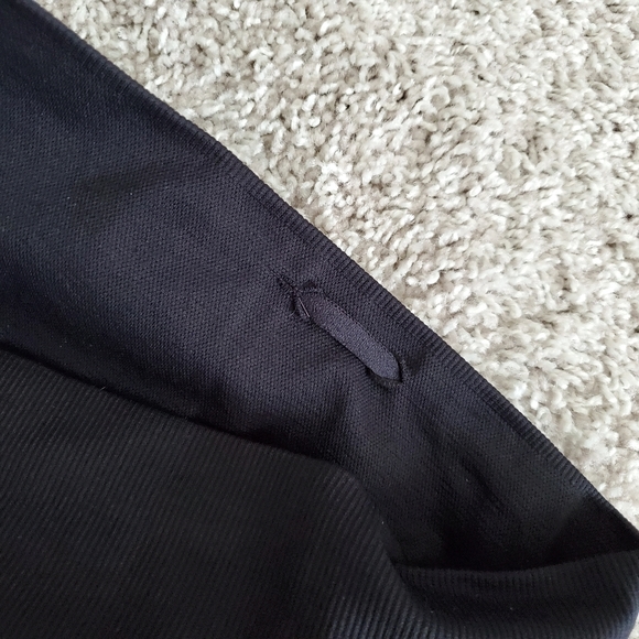 Athleta Breakthrough Laser Cut Capri Leggings - Picture 6 of 7